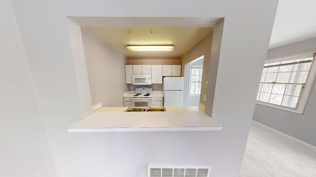 Building Photo - 1316 W Huron St