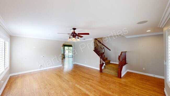 Building Photo - Highly Desirable Melinda Heights Home for ...