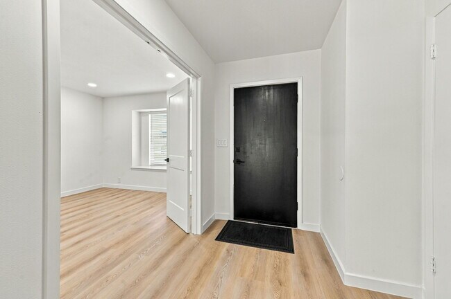 Entry - 8339 Carvel Ln
