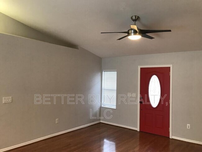 Building Photo - 68 Buttermill Dr