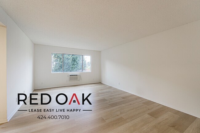 Foto del edificio - 2748 Montrose Ave