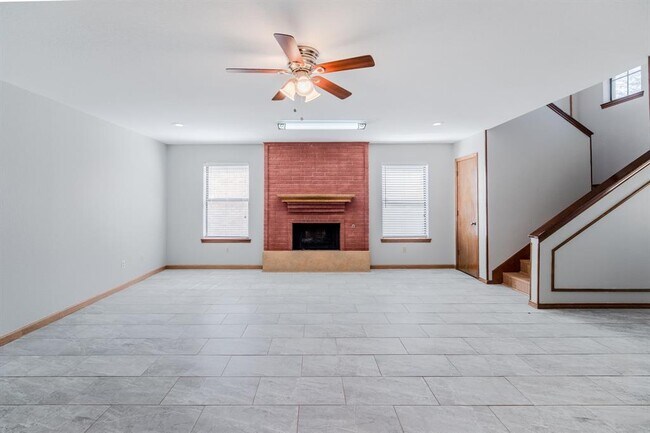 Foto del edificio - 1106 Carrington Ct