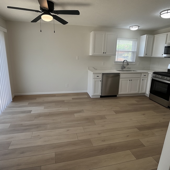 Dining Room - 4895 Drayton Rd
