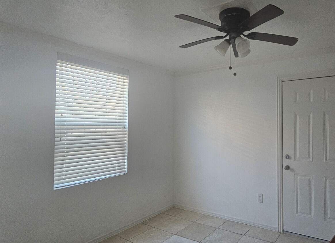 Foto del edificio - 1602 Chapman St