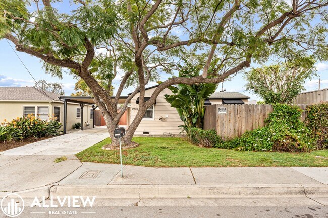 Foto del edificio - Charming 1-Bedroom Private Home with Backyard – 6-Month Lease with Month-to-Month Flexibility