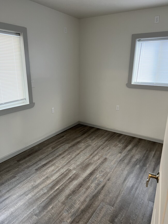 Building Photo - 19 Hammond Ln