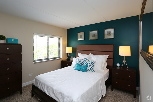 Willow Crossing Apartments - Elk Grove Village, IL | Apartments.com