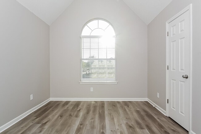 Building Photo - 936 Brisley Cir