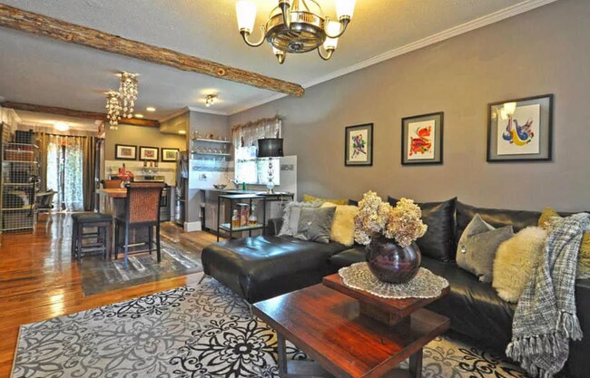Foto del edificio - 4128 Blaine Ave