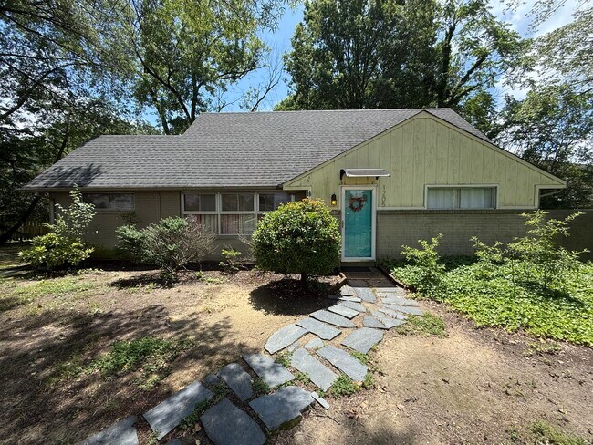 Foto del edificio - 1205 Andover Rd