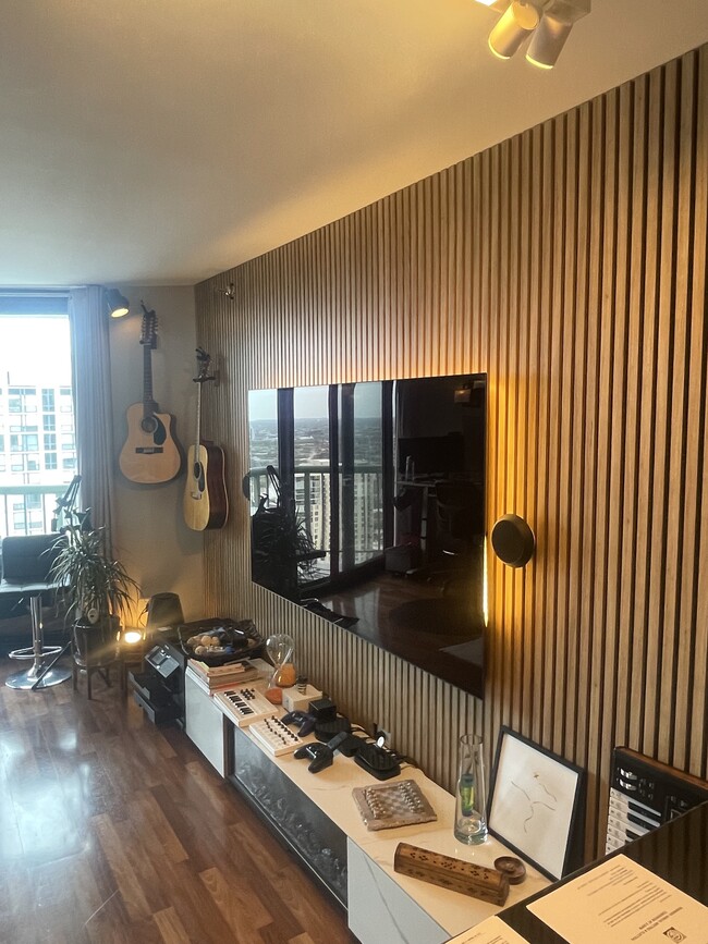 Foto del edificio - 111 W Maple St