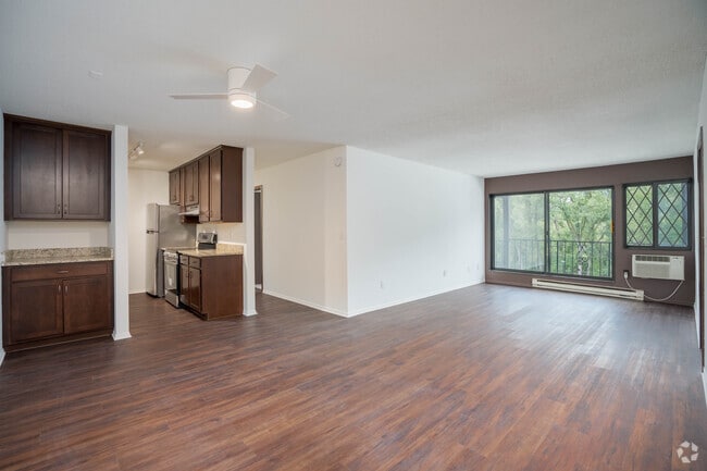 Living Room - 430 Mendota Apartments
