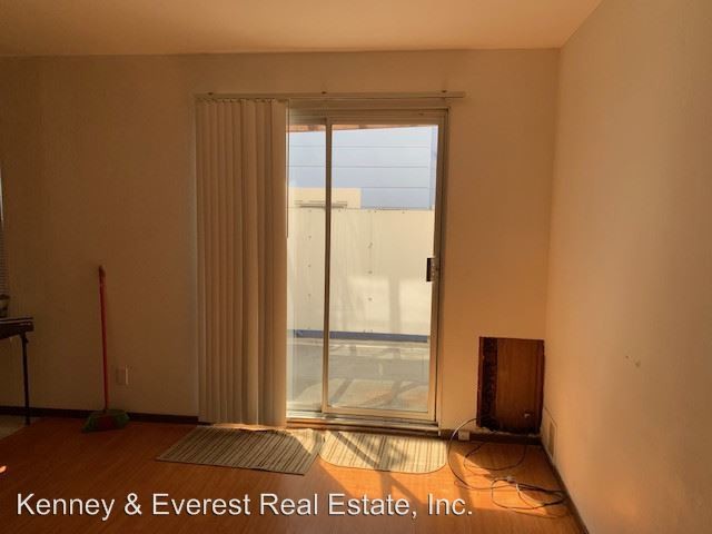 Foto del edificio - 1 br, 1 bath House - 226 10th Avenue