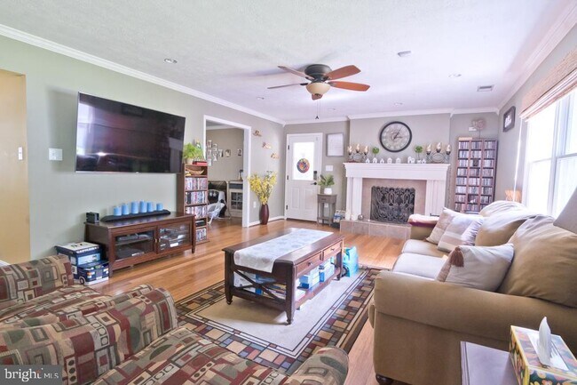 Building Photo - 119 Tanager Ct