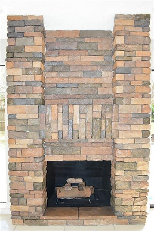 Foto del edificio - 2127 Manor Green Dr