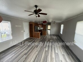 Building Photo - 1735 Blackhawk Dr