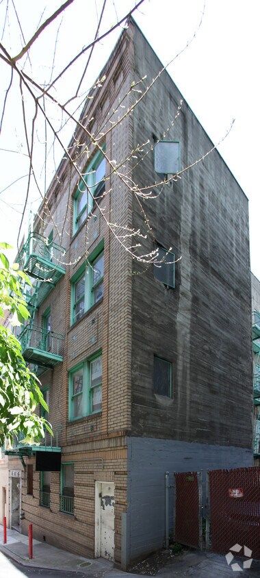 Foto del edificio - 4 Brooklyn Pl