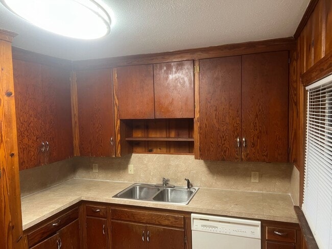 Foto del edificio - Charming 3 Bed 1 Bath Home