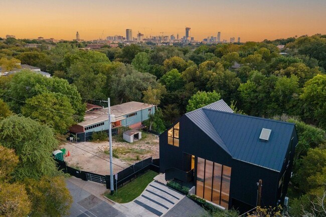 Foto del edificio - 1115 W 31st Street