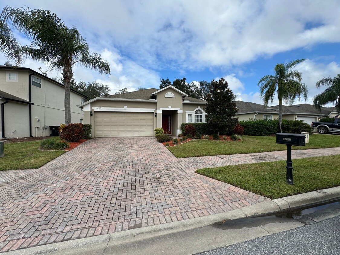 Foto principal - Beautiful 4/2 Lake Nona Home