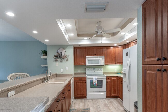 Building Photo - CLOSE DOWNTOWN PUNTA GORDA. GROUND FLOOR U...