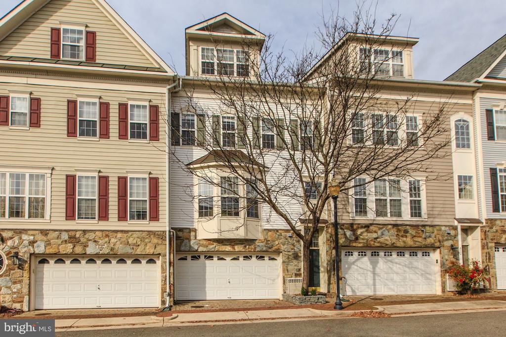Foto principal - 5112 Knapp Pl