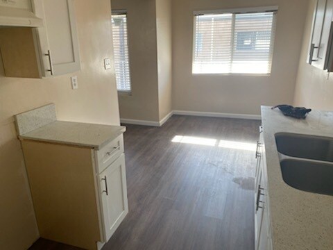 Kitchen - 16215 Woodruff Ave