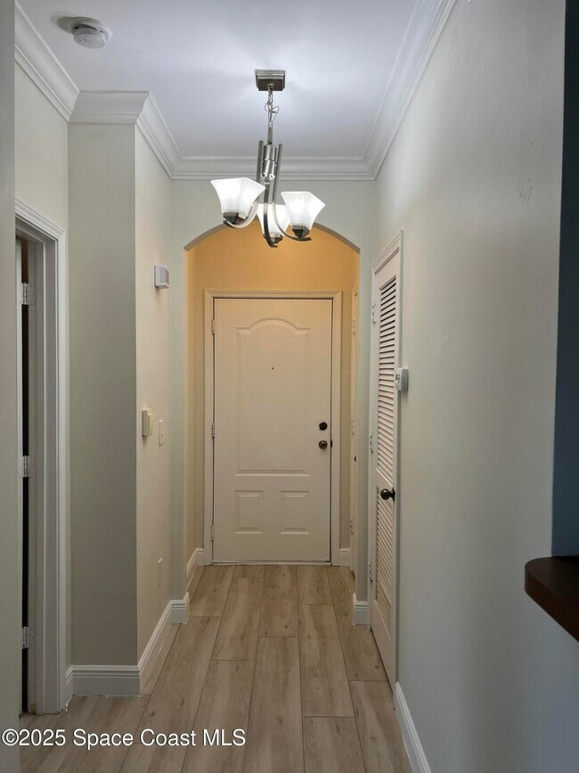 Building Photo - 6421 Borasco Dr