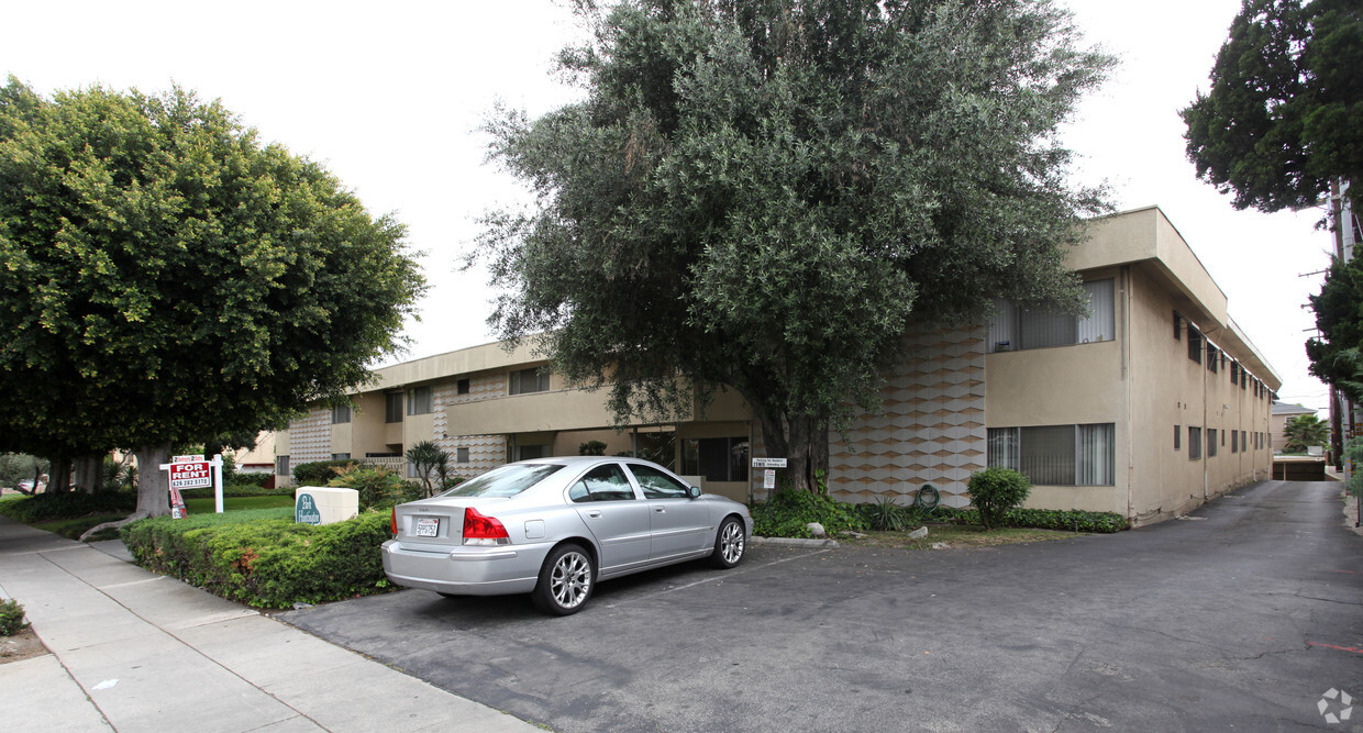 Primary Photo - Park Huntington Apartments