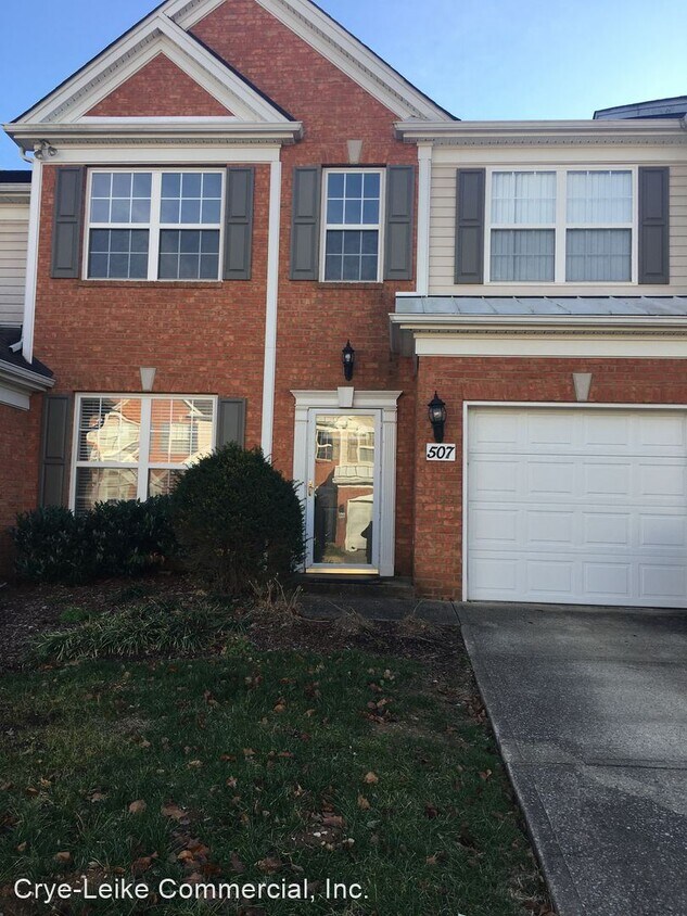 Foto principal - 3 br, 2.5 bath House - 507 Old Towne Dr