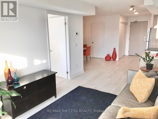 Photo du bâtiment - 1117 Cooke Blvd.