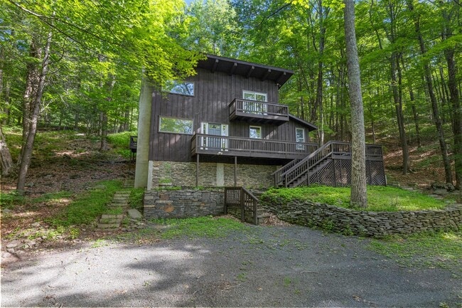 Building Photo - 273 Grog Kill Rd