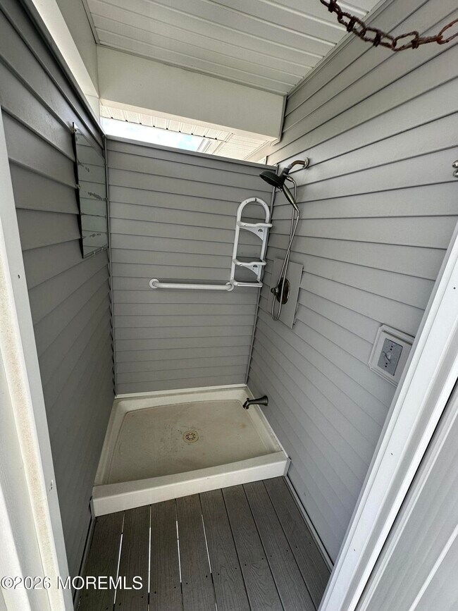 Foto del edificio - 17 7th Ave