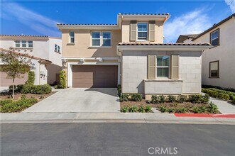 Building Photo - 24151 Paseo del Rancho Dr