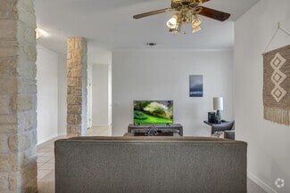 Building Photo - 403 Maple Run Dr