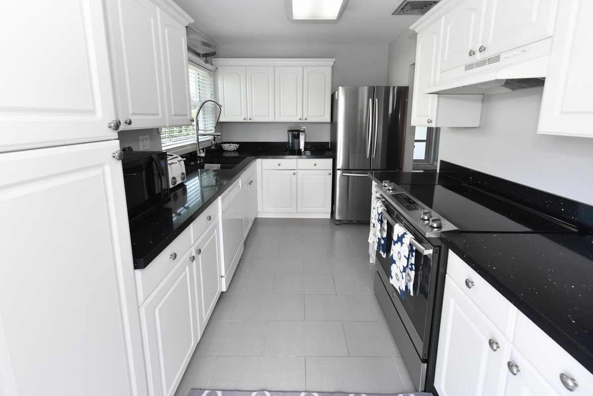 Foto principal - 340 Russlyn Dr