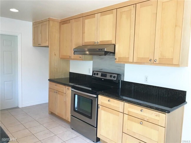 Building Photo - 3 br, 3 bath Condo - 34 Springwood