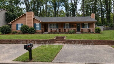 Building Photo - 2132 Valley Oaks Dr SE