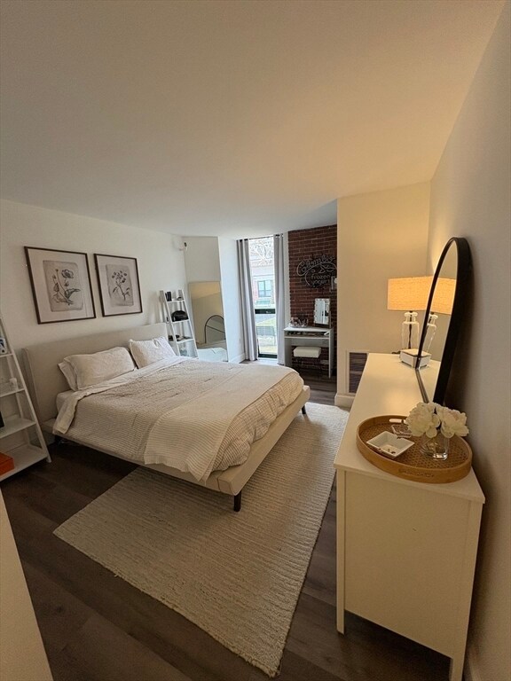 Building Photo - 42 8th St