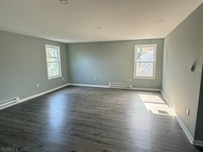 Building Photo - 454 Park Ave