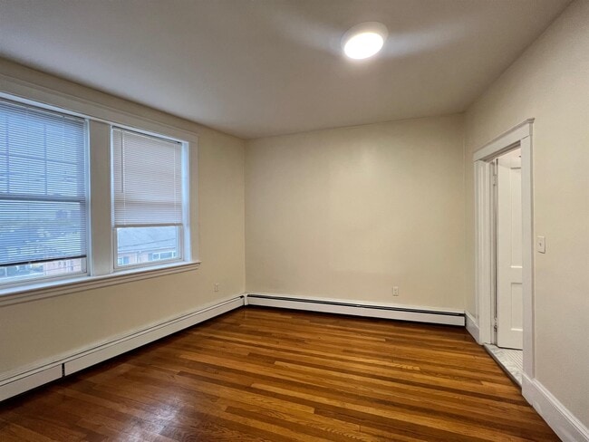 Building Photo - 206 Massachusetts Ave