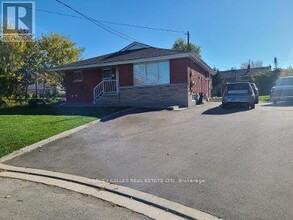 Building Photo - 8 Salmond Ct