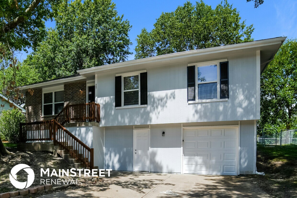 Foto principal - 806 SE 19th St
