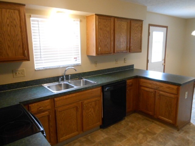 Foto del edificio - 3306 Bidlington Dr