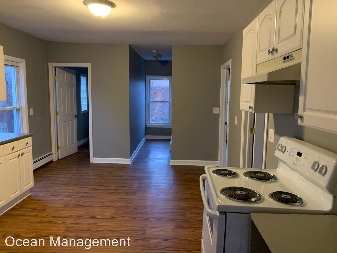 Foto principal - 3 br, 1 bath Apartment - 400 Greenwich Avenue