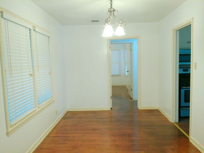 Building Photo - 1017 Sorrell St