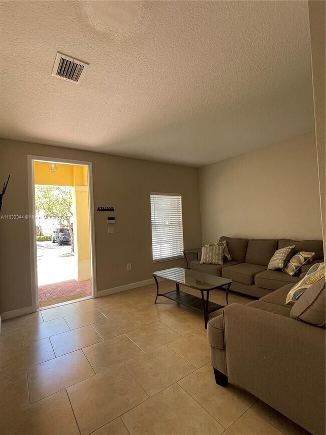 Foto del edificio - 4129 NE 26th St