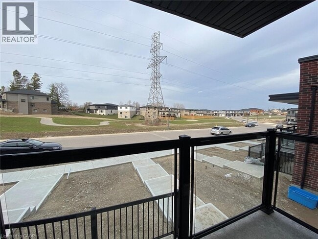 Photo du bâtiment - 265 Chapel Hill Dr