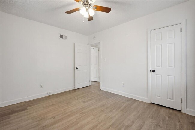Building Photo - 3-Bedroom Home in Savannah – Prime Location!