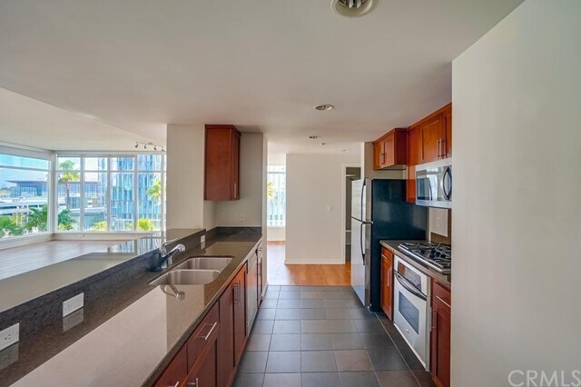 Foto del edificio - 400 W Ocean Blvd